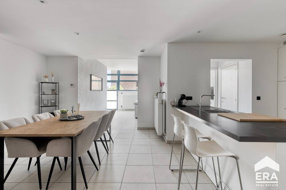 Appartement te huur in Sint-Pieters-Leeuw 1600 1300.00€ 1 slaapkamers 111.00m² - Zoekertje 542404