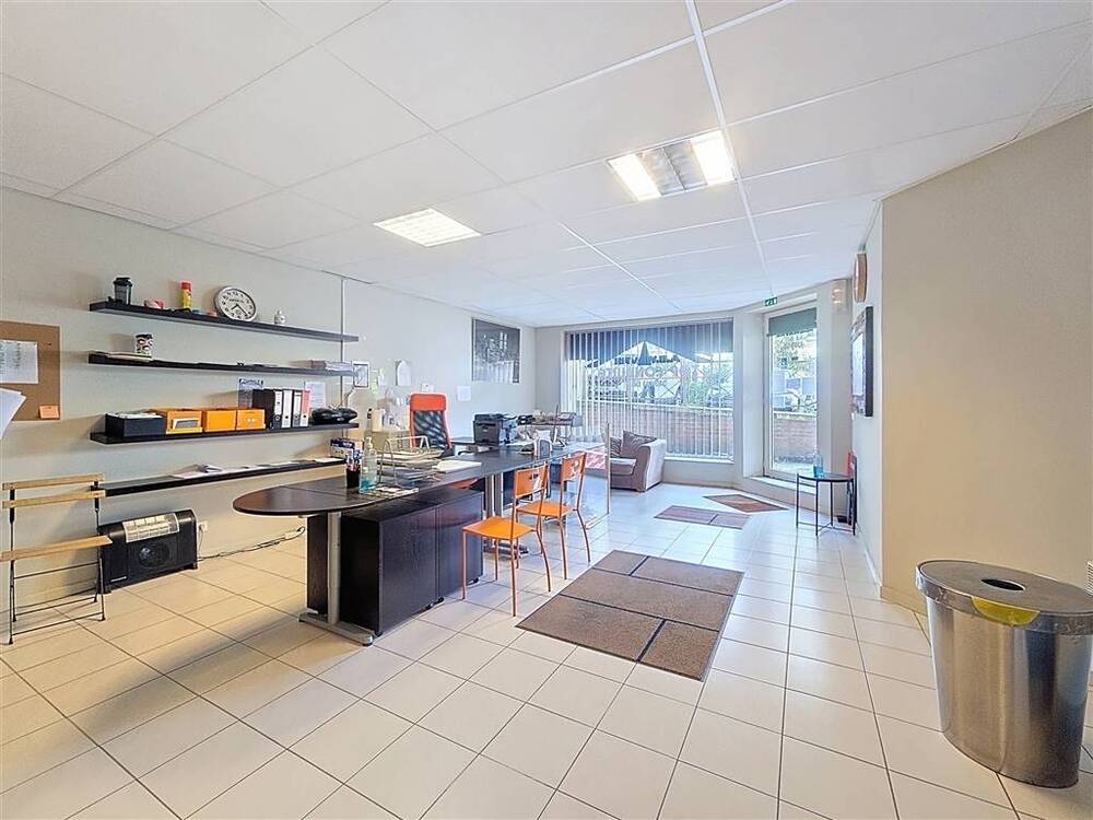 Handelszaak te koop in Ottignies 1340 220000.00€ slaapkamers 105.00m² - Zoekertje 542689