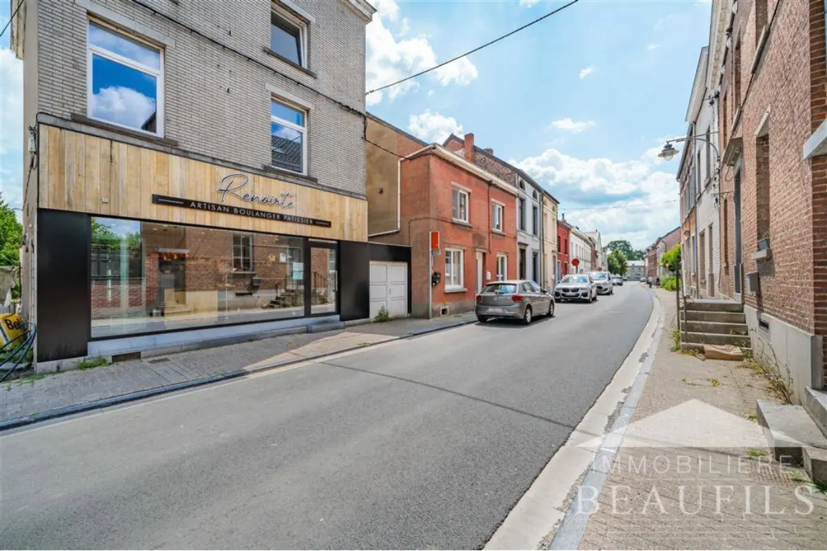 Huis te  koop in Nijvel 1400 350000.00€ 5 slaapkamers 427.00m² - Zoekertje 545413