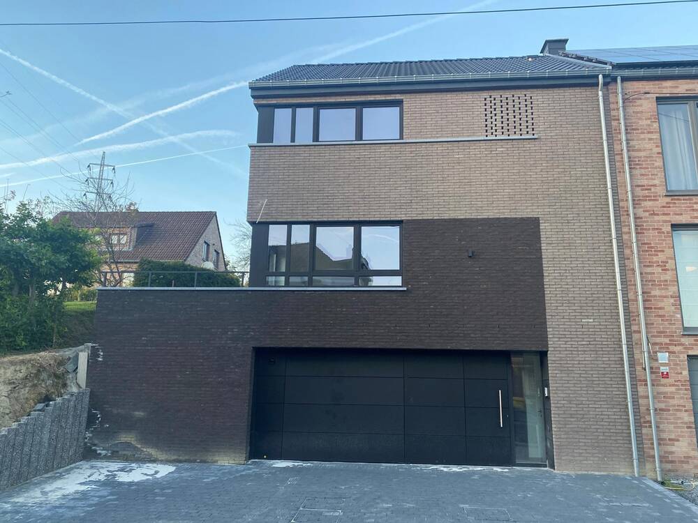 Maison à louer à Nivelles 1400 1600.00€ 3 chambres 180.00m² - Annonce 545551