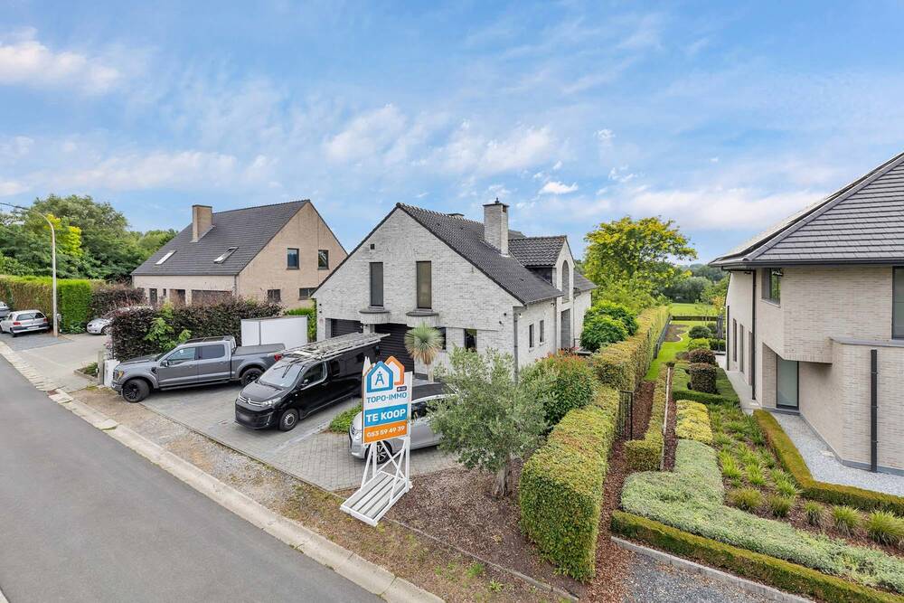 Huis te koop in Roosdaal 1760 615000.00€ 4 slaapkamers 250.00m² - Zoekertje 548895
