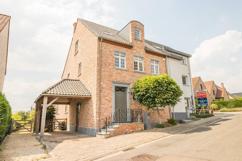 Maison à louer à Duisburg 3080 3200.00€ 5 chambres m² - Annonce 549776