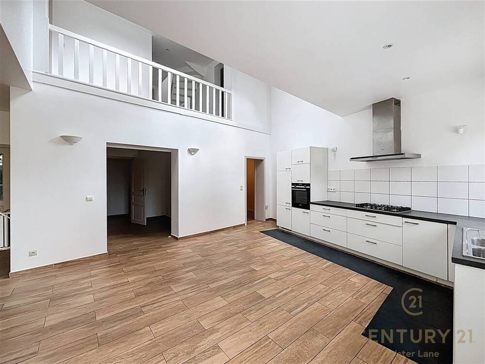 Maison à louer à Rhode-Saint-Genese 1640 2100.00€ 5 chambres 190.00m² - Annonce 549553