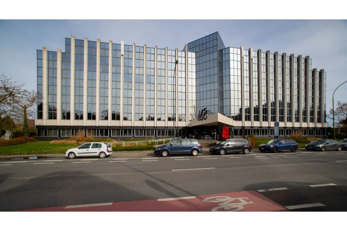 Commerce à louer à Strombeek-Bever 1853 2053.00€  chambres m² - Annonce 550685