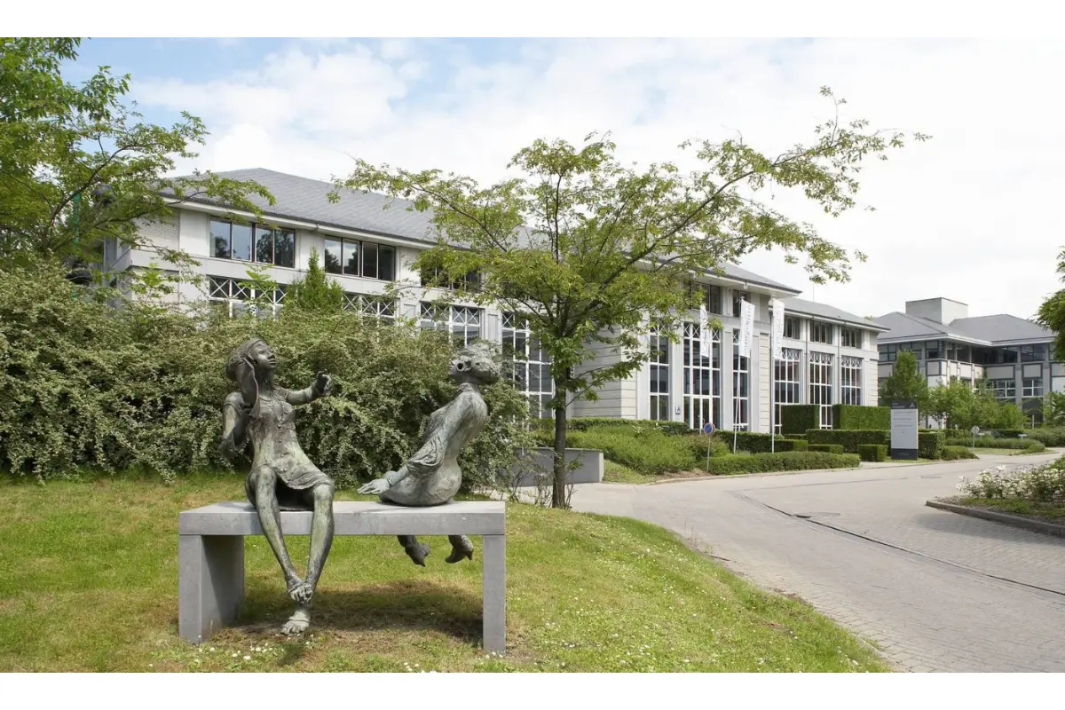 Commerce à louer à Hoeilaart 1560 4450.00€  chambres m² - Annonce 550665