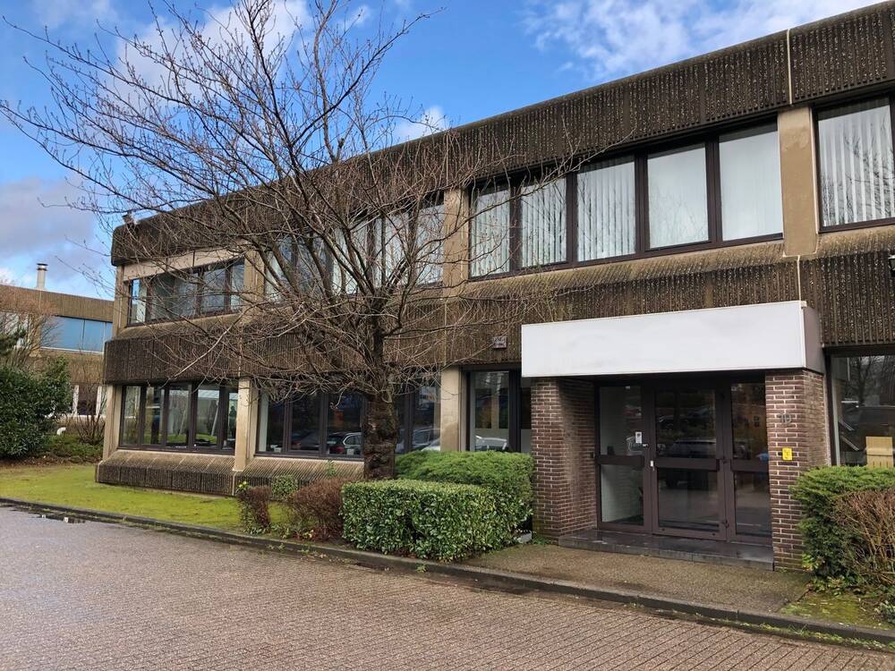 Commerce à louer à Zaventem 1930 6570.00€  chambres 1314.00m² - Annonce 550663