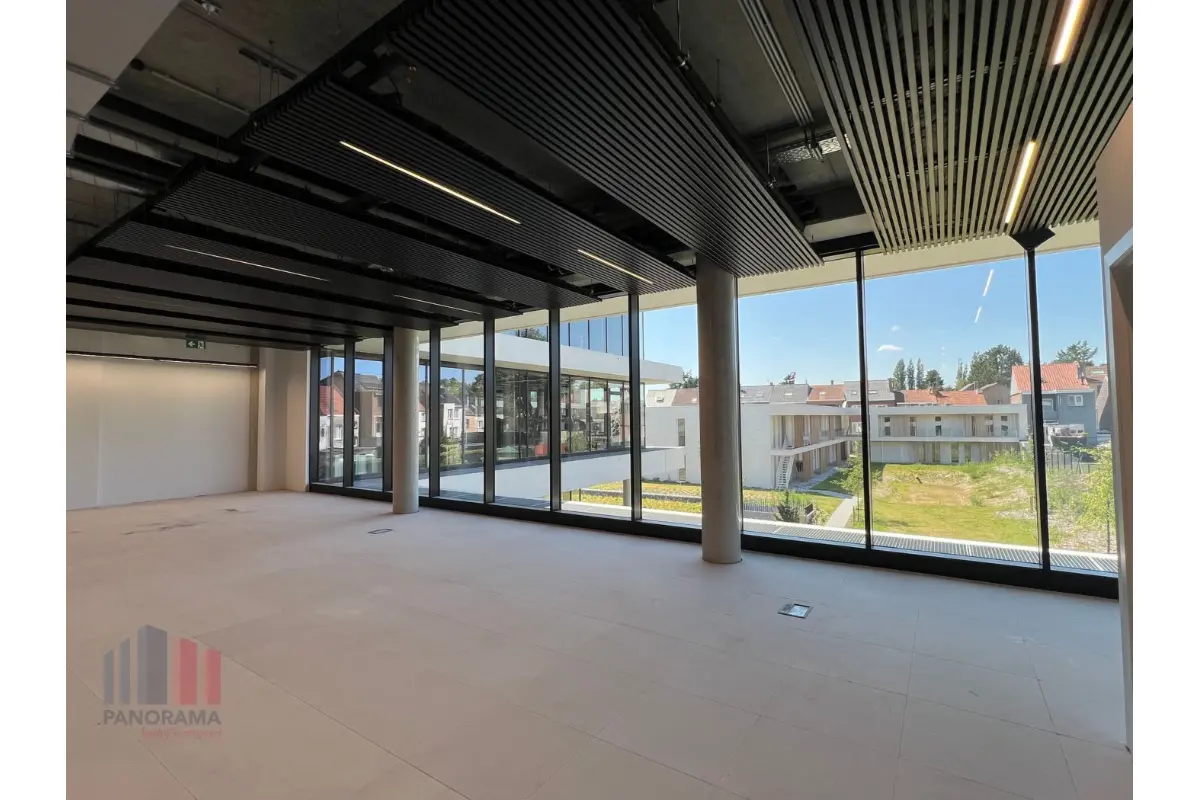 Commerce à louer à Strombeek-Bever 1853 4875.00€  chambres 300.00m² - Annonce 551468