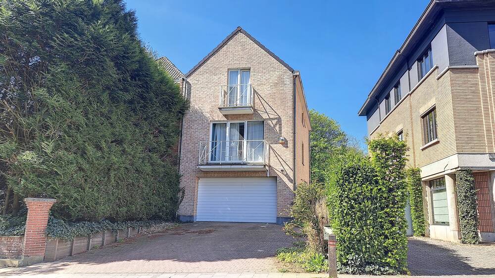 Huis te huur in Wezembeek-Oppem 1970 2100.00€ 4 slaapkamers m² - Zoekertje 551633