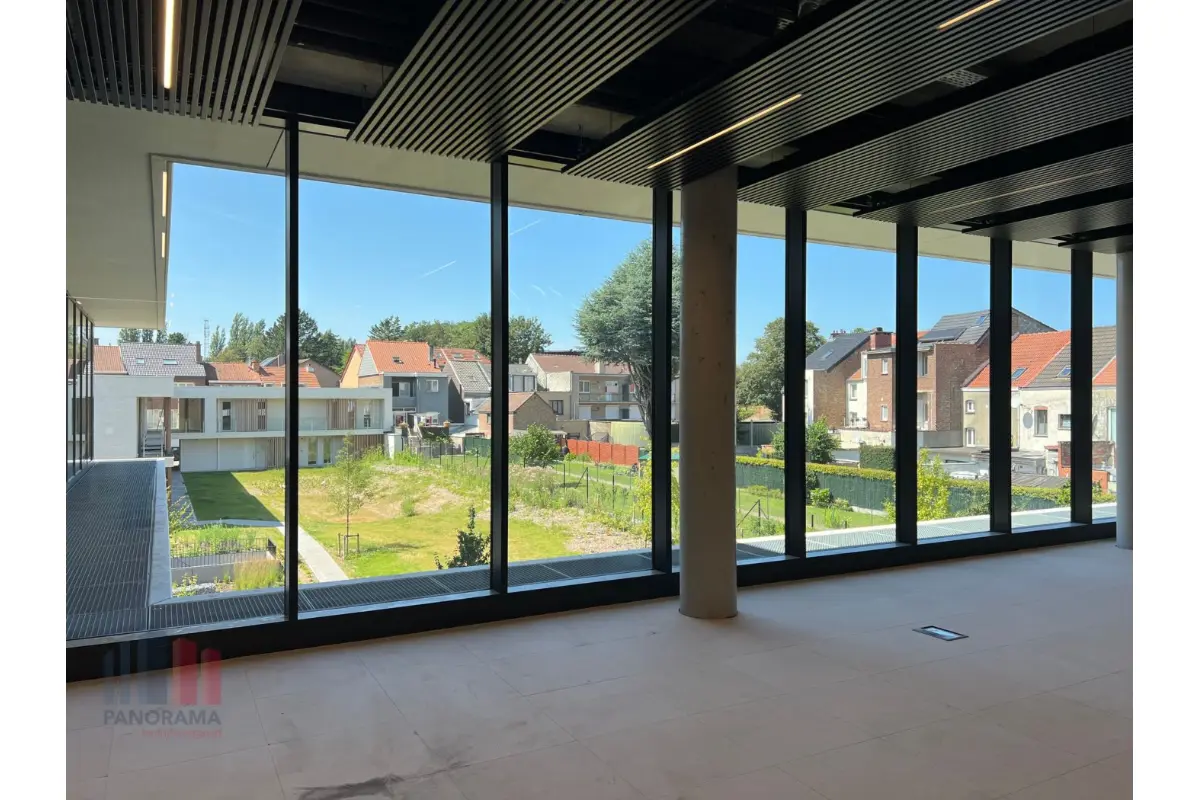 Commerce à louer à Strombeek-Bever 1853 5872.00€  chambres 416.00m² - Annonce 551469