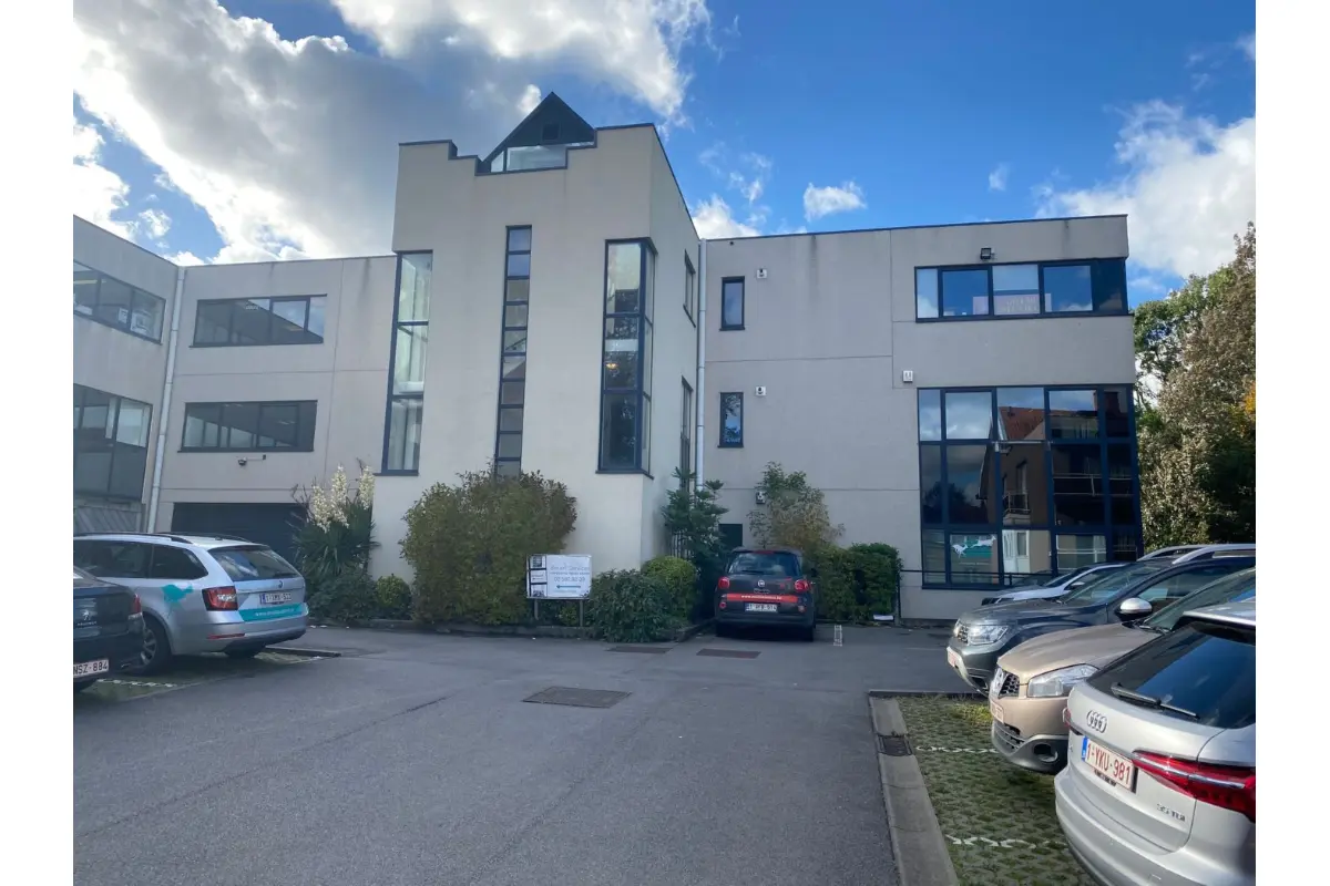 Handelszaak te  huur in Grimbergen 1850 3750.00€  slaapkamers 300.00m² - Zoekertje 551487