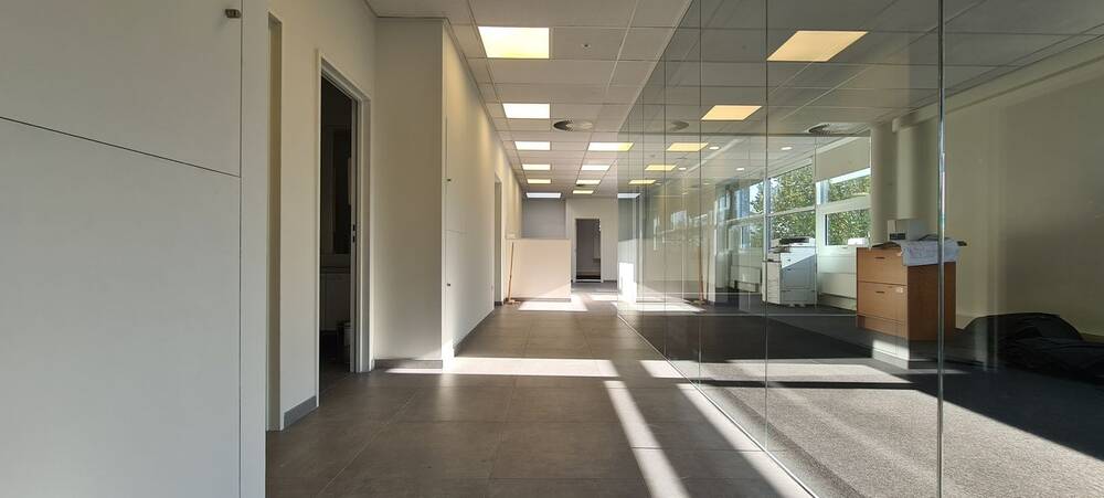 Commerce à louer à Kortenberg 3070 2000.00€ chambres 205.00m² - Annonce 552250