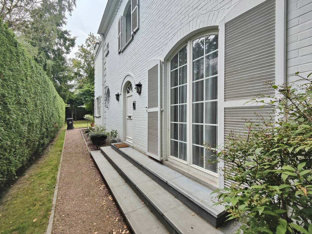 Huis te huur in Kraainem 1950 3200.00€ 5 slaapkamers 250.00m² - Zoekertje 552291