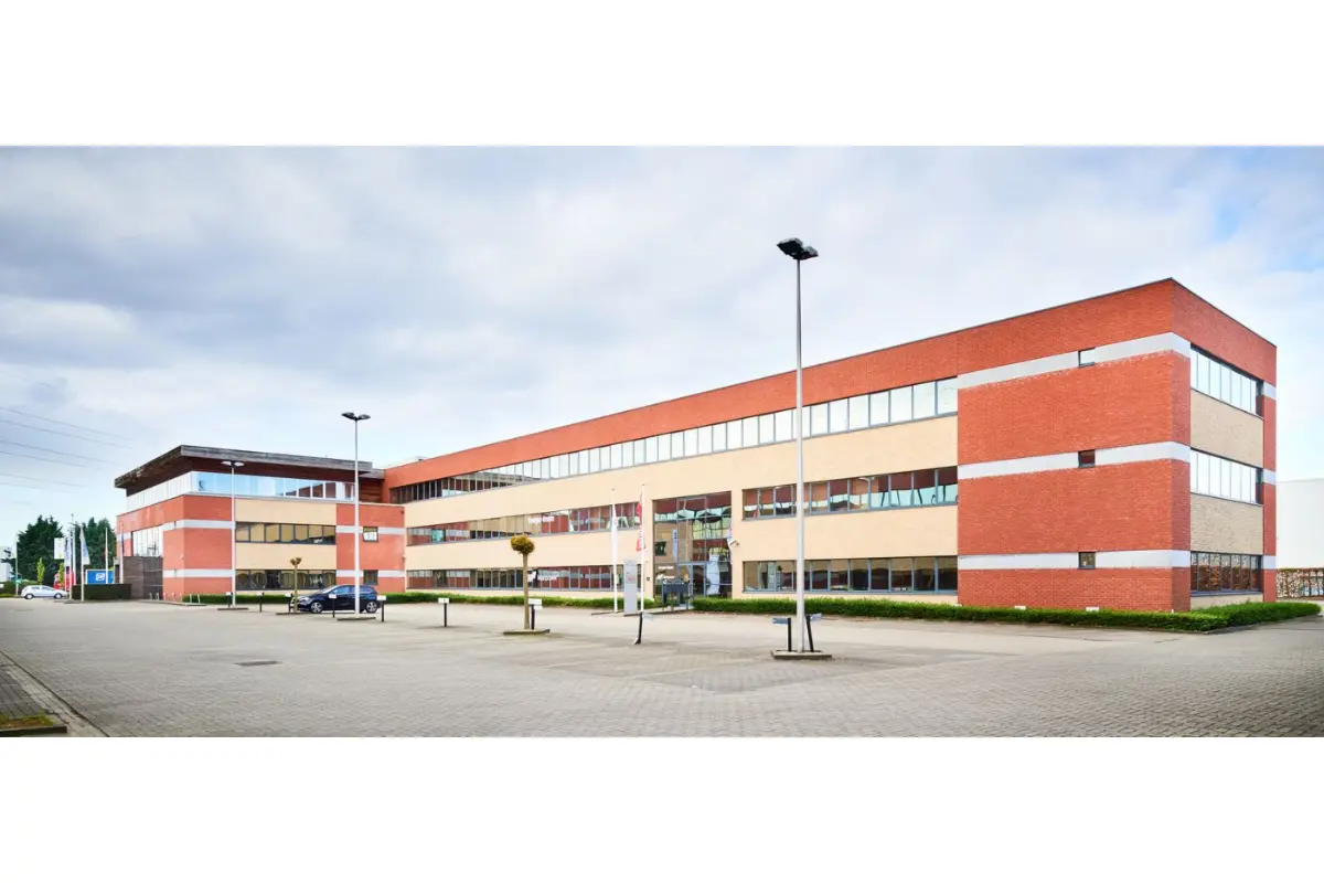 Handelszaak te  huur in Vilvoorde 1800 2125.00€  slaapkamers 255.00m² - Zoekertje 552247