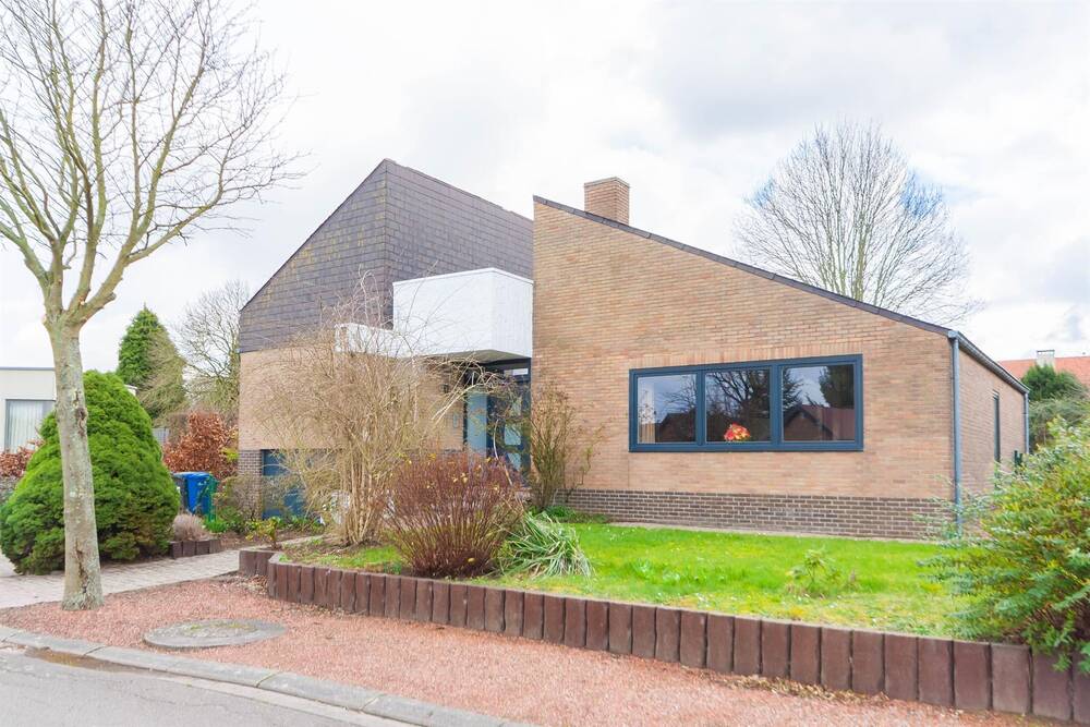 Huis te  huur in Nossegem 1930 2450.00€ 4 slaapkamers 250.00m² - Zoekertje 554072