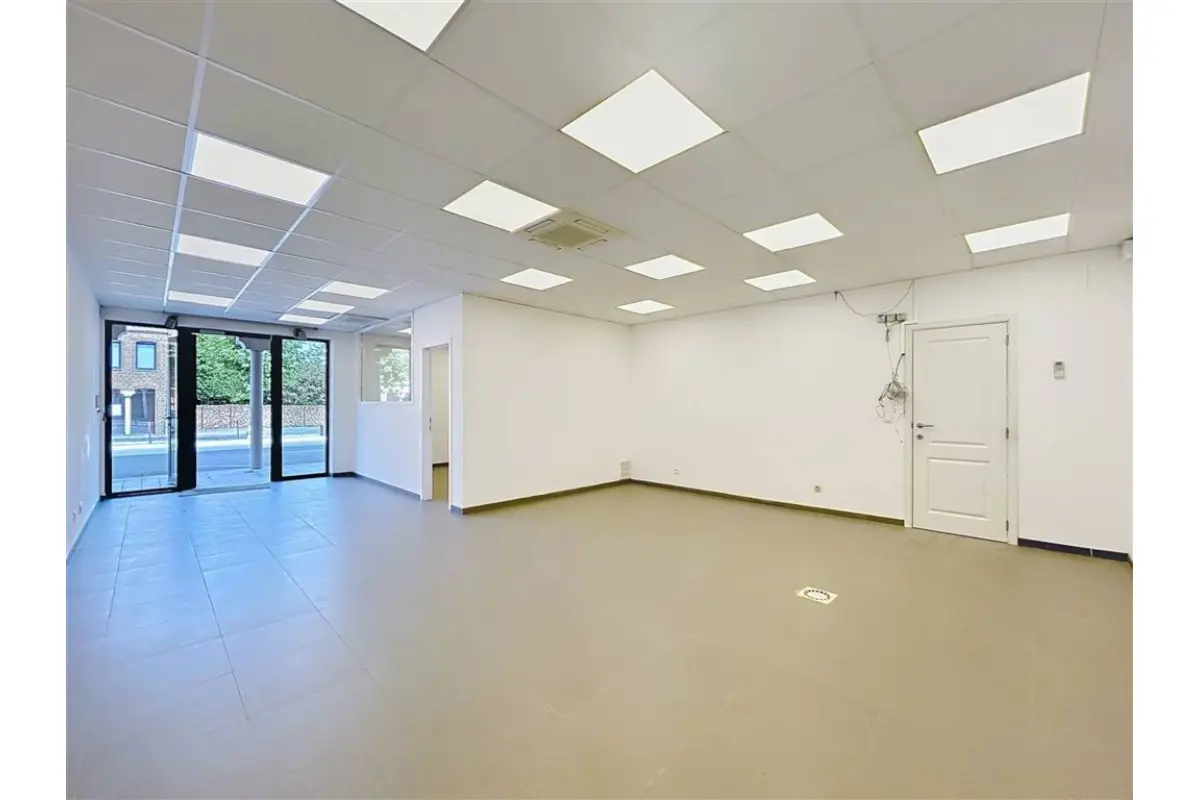 Handelszaak te  huur in Incourt 1315 1000.00€  slaapkamers 60.00m² - Zoekertje 557153