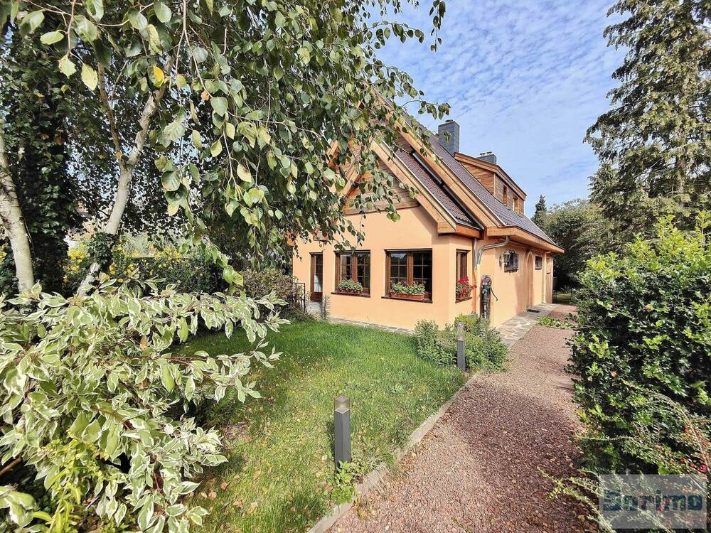Huis te huur in Wezembeek-Oppem 1970 2250.00€ 4 slaapkamers 180.00m² - Zoekertje 557538