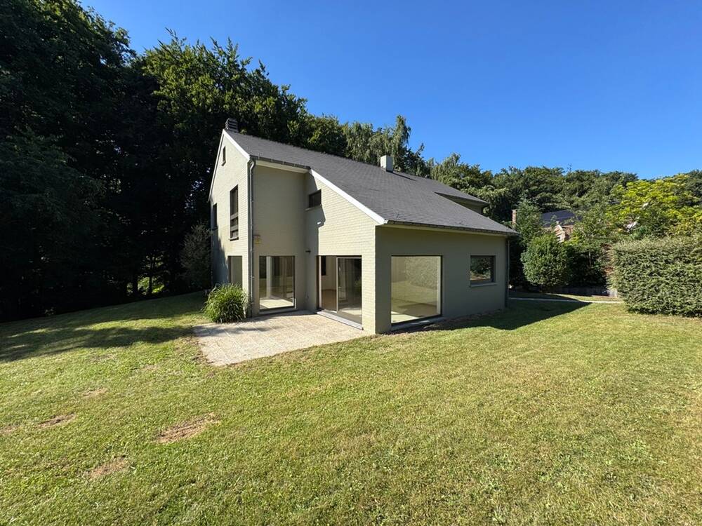 Villa te huur in Eigenbrakel 1420 2250.00€ 5 slaapkamers 270.00m² - Zoekertje 559376