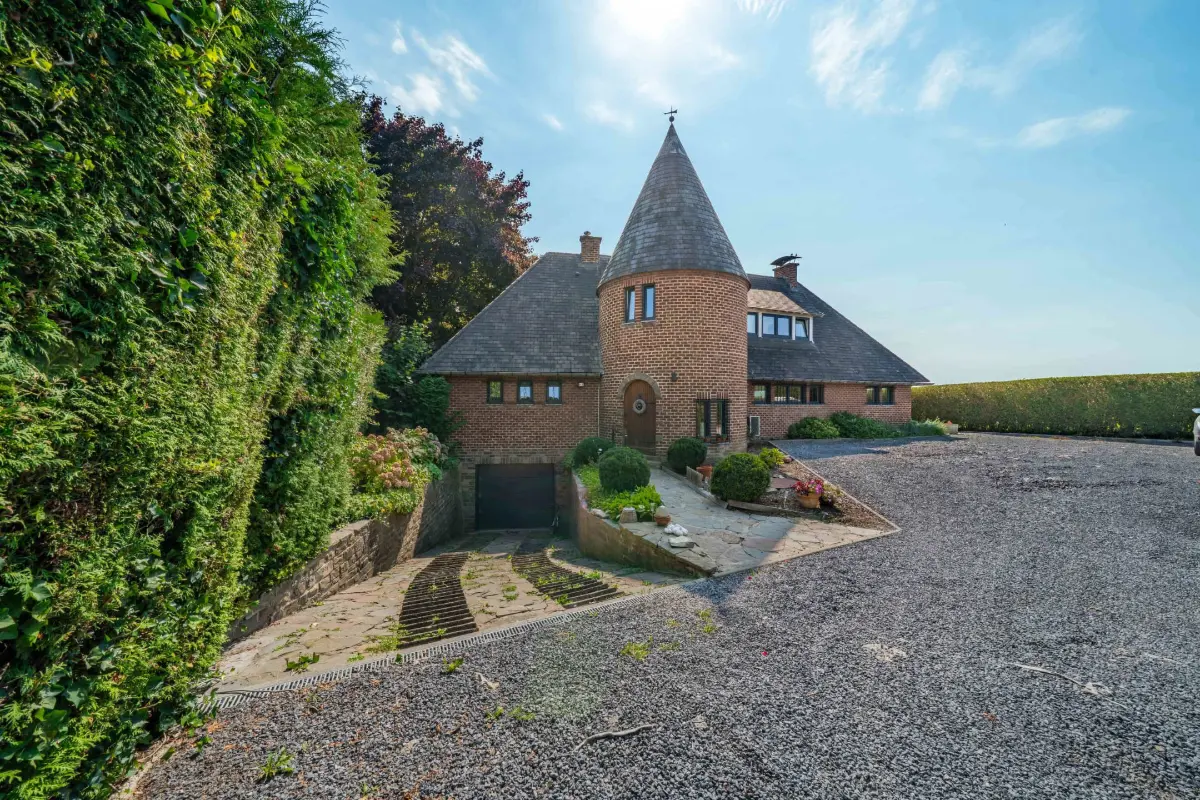 Huis te  koop in Eigenbrakel 1420 695000.00€ 3 slaapkamers 225.00m² - Zoekertje 560011