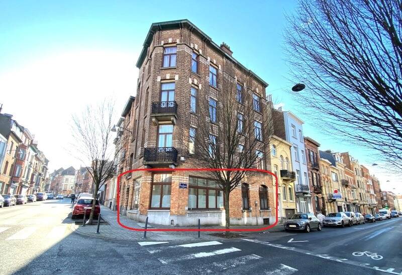 Rez-de-chaussée à  à Schaerbeek 1030 240000.00€ 2 chambres m² - Annonce 560617