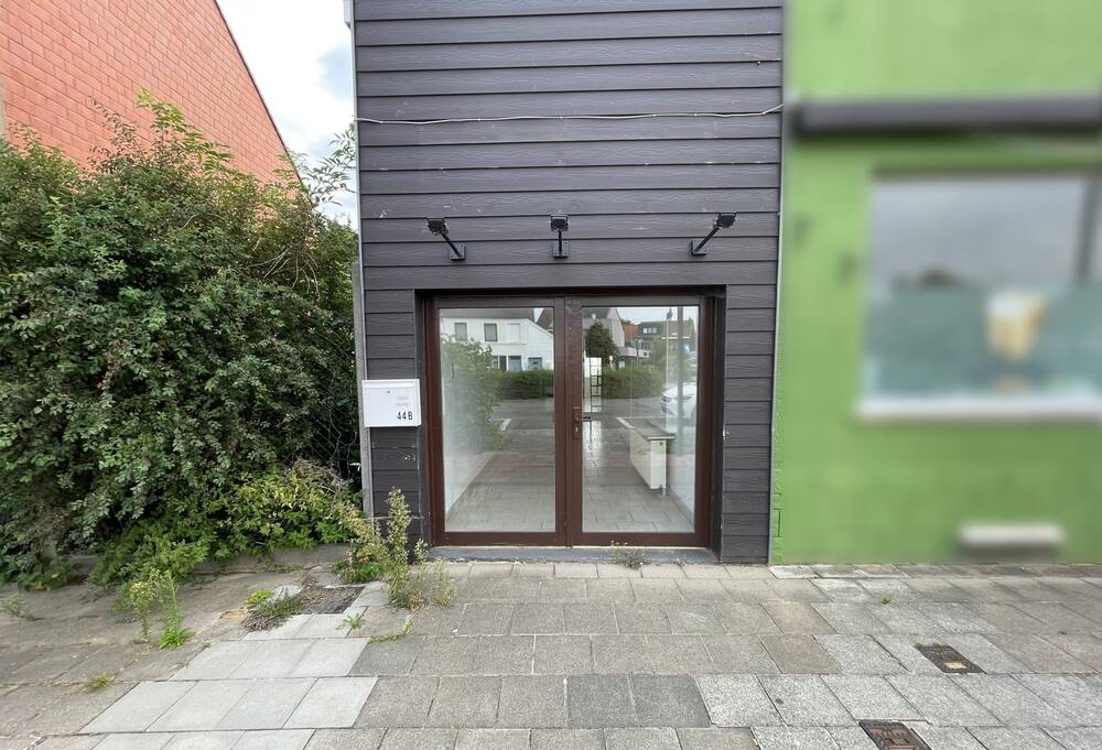 Commerce à louer à Waterloo 1410 795.00€ chambres 32.00m² - Annonce 562371
