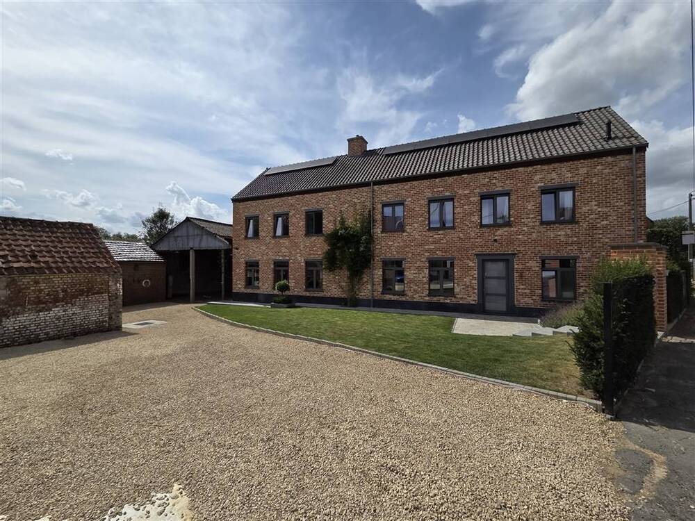 Huis te  koop in Galmaarden 1570 629000.00€ 7 slaapkamers 324.00m² - Zoekertje 566065