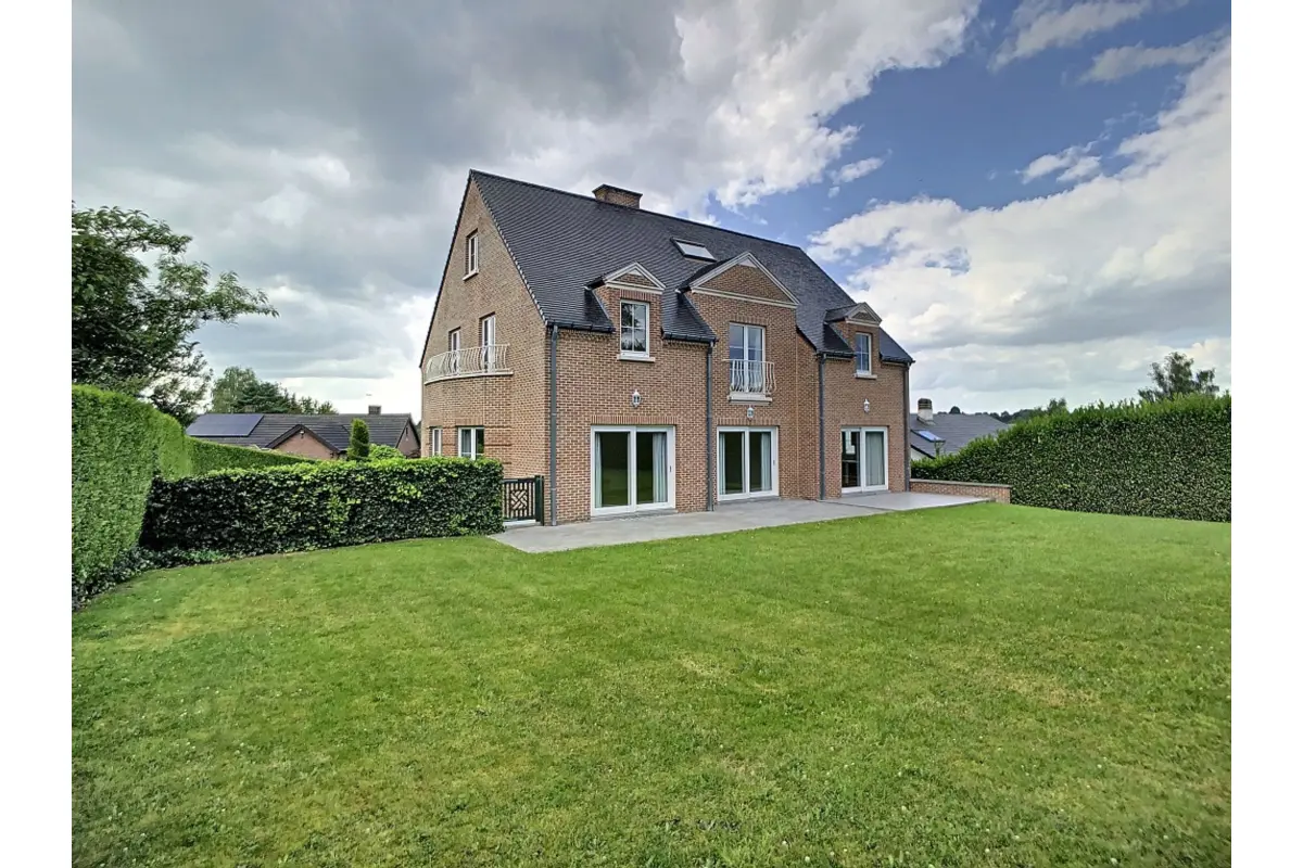 Villa te  huur in Waterloo 1410 3800.00€ 6 slaapkamers 520.00m² - Zoekertje 567301