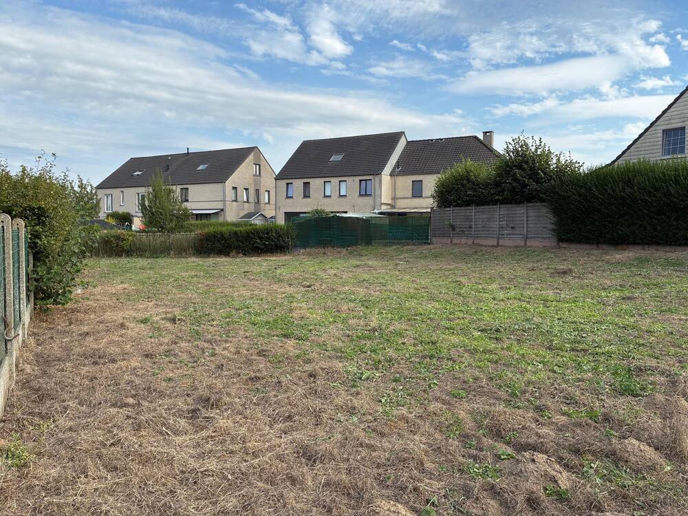Grond te  koop in Roosdaal 1760 160000.00€  slaapkamers m² - Zoekertje 567758