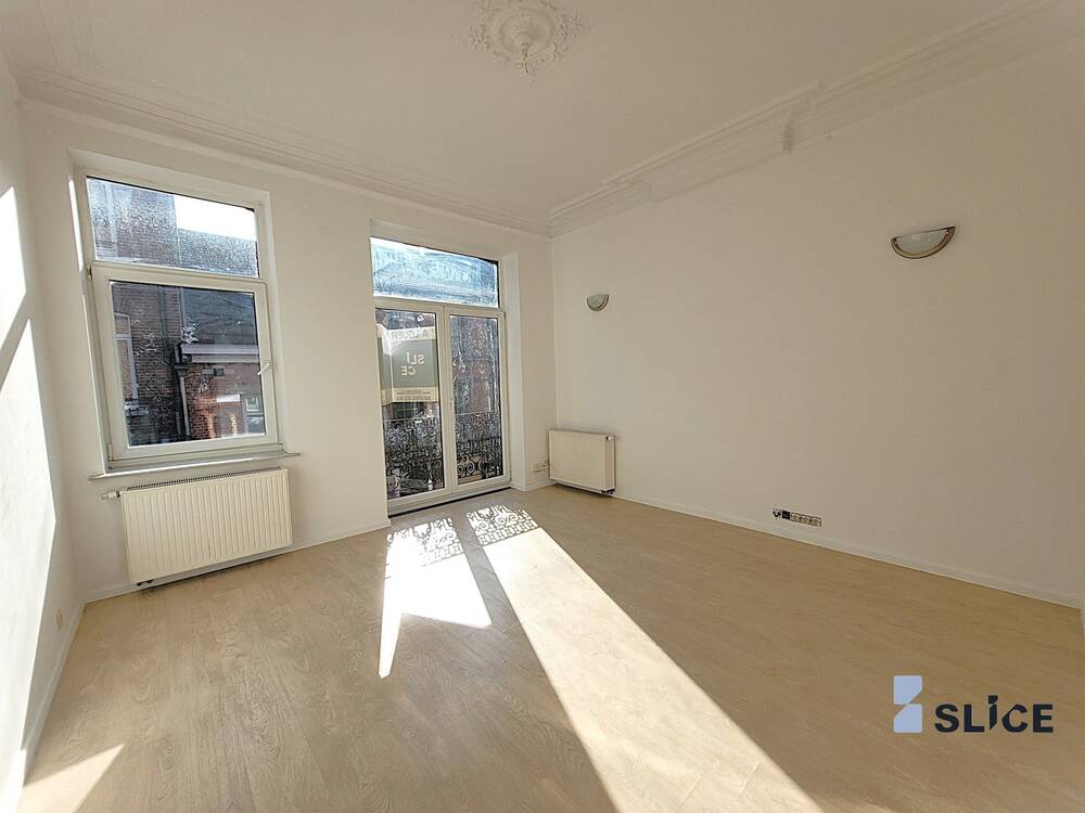 Appartement te  huur in Nijvel 1400 1200.00€ 3 slaapkamers 141.00m² - Zoekertje 570280