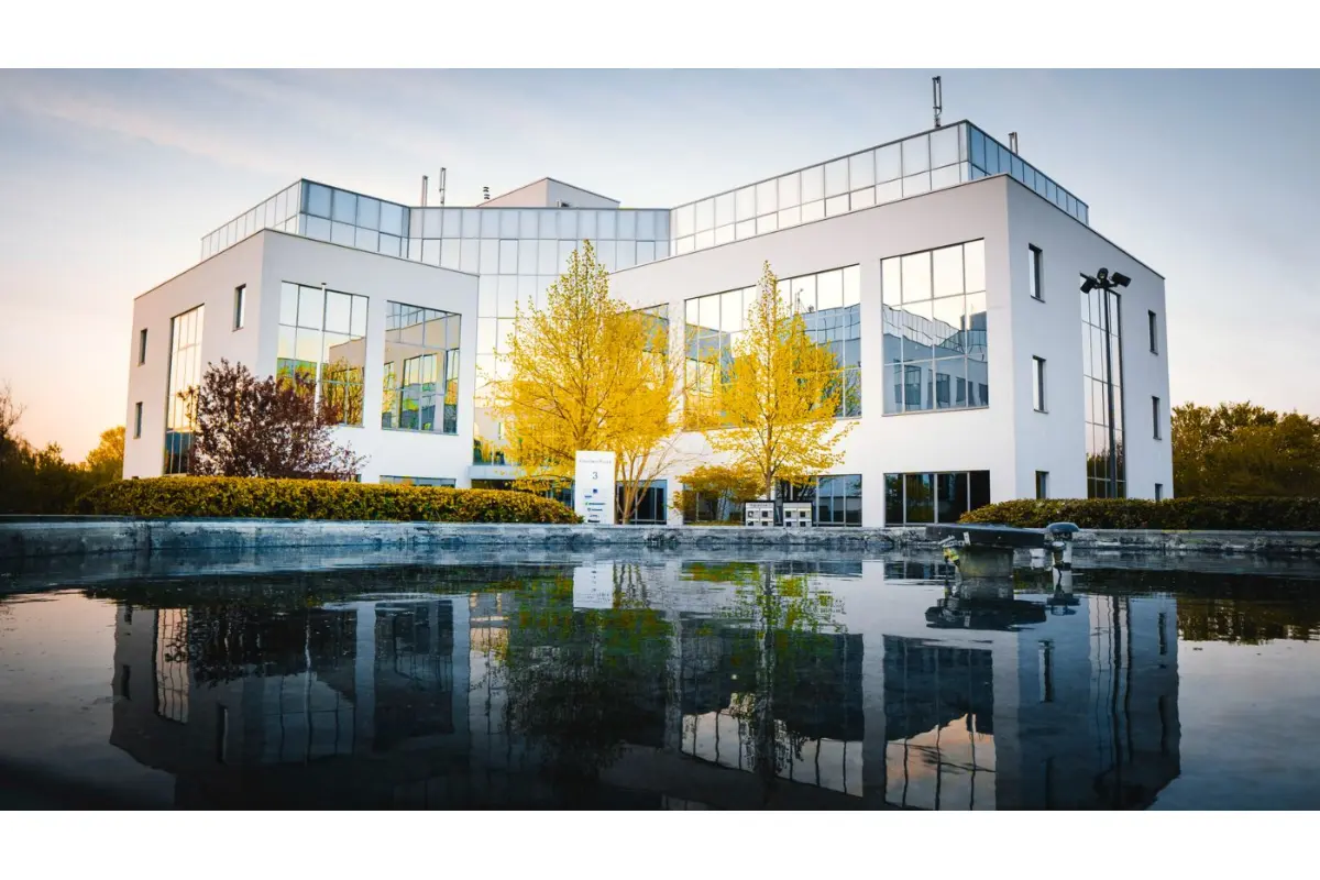 Commerce à louer à Zaventem 1930 3055.00€  chambres 282.00m² - Annonce 569236