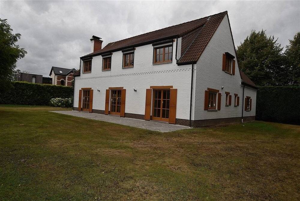 Maison à louer à Hoeilaart 1560 2800.00€ 5 chambres 301.00m² - Annonce 570258