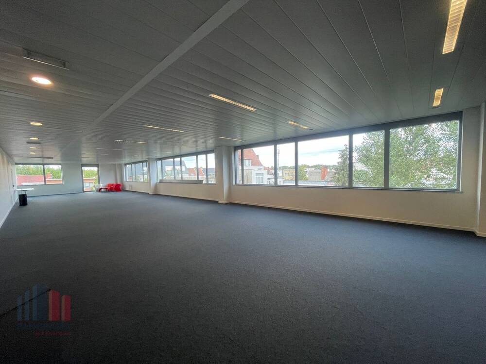 Handelszaak te  huur in Groot-Bijgaarden 1702 7588.00€  slaapkamers 607.00m² - Zoekertje 569257