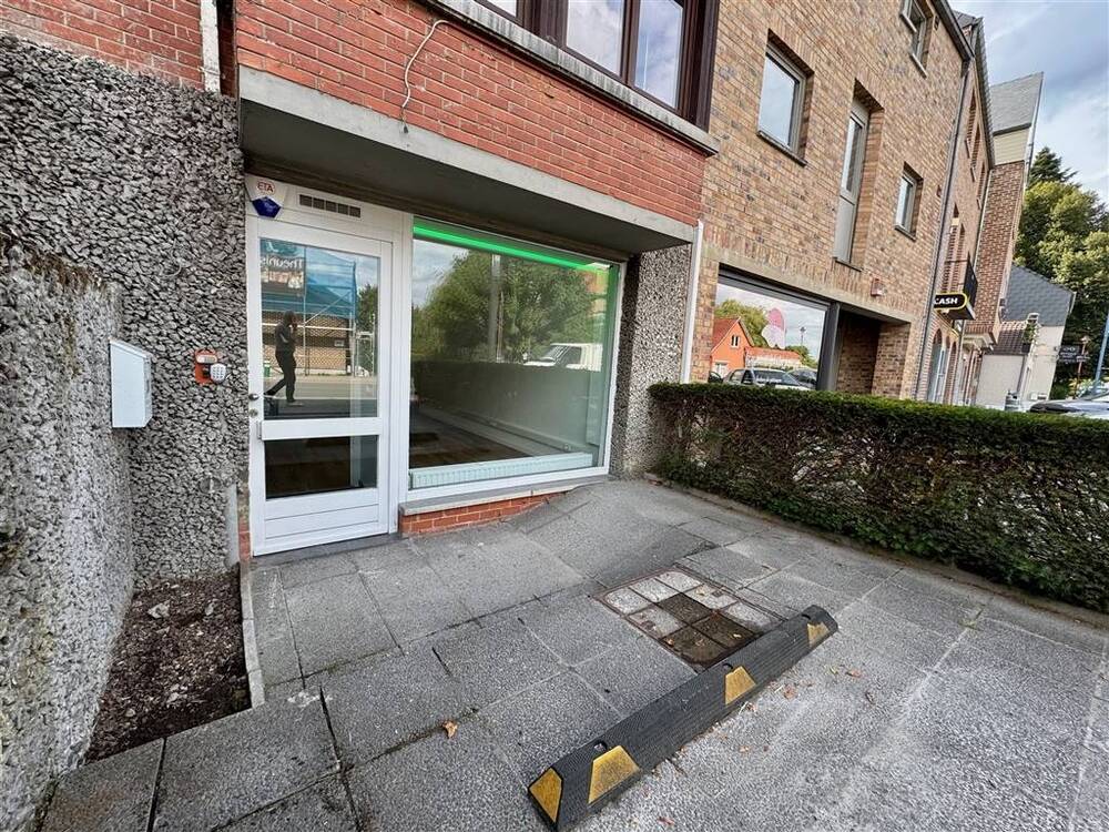 Commerce à louer à Chaumont-Gistoux 1325 650.00€  chambres 38.00m² - Annonce 569811