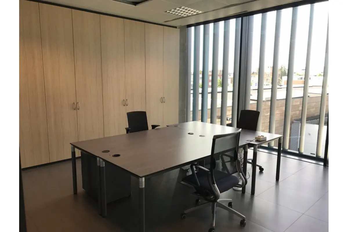 Handelszaak te  huur in Zellik 1731 1042.00€  slaapkamers 30.00m² - Zoekertje 569421