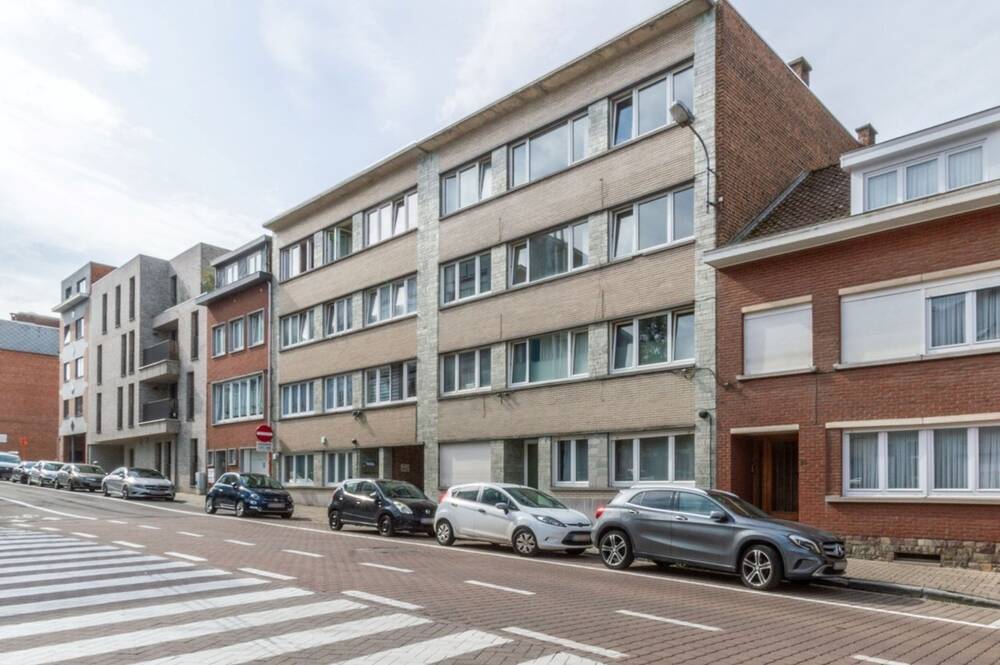 Parking / garage à louer à Halle 1500 100.00€  chambres m² - Annonce 570602