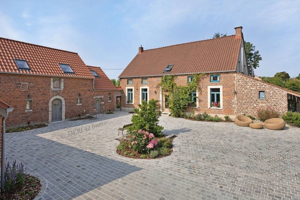 Villa te  koop in Hamme-Mille 1320 1490000.00€ 7 slaapkamers 422.00m² - Zoekertje 570766
