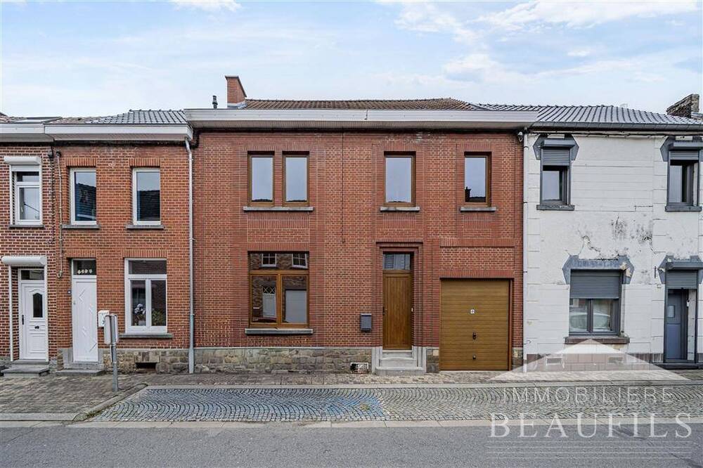 Huis te  in Frasnes-lez-Gosselies 6210 235000.00€ 3 slaapkamers 140.00m² - Zoekertje 571876