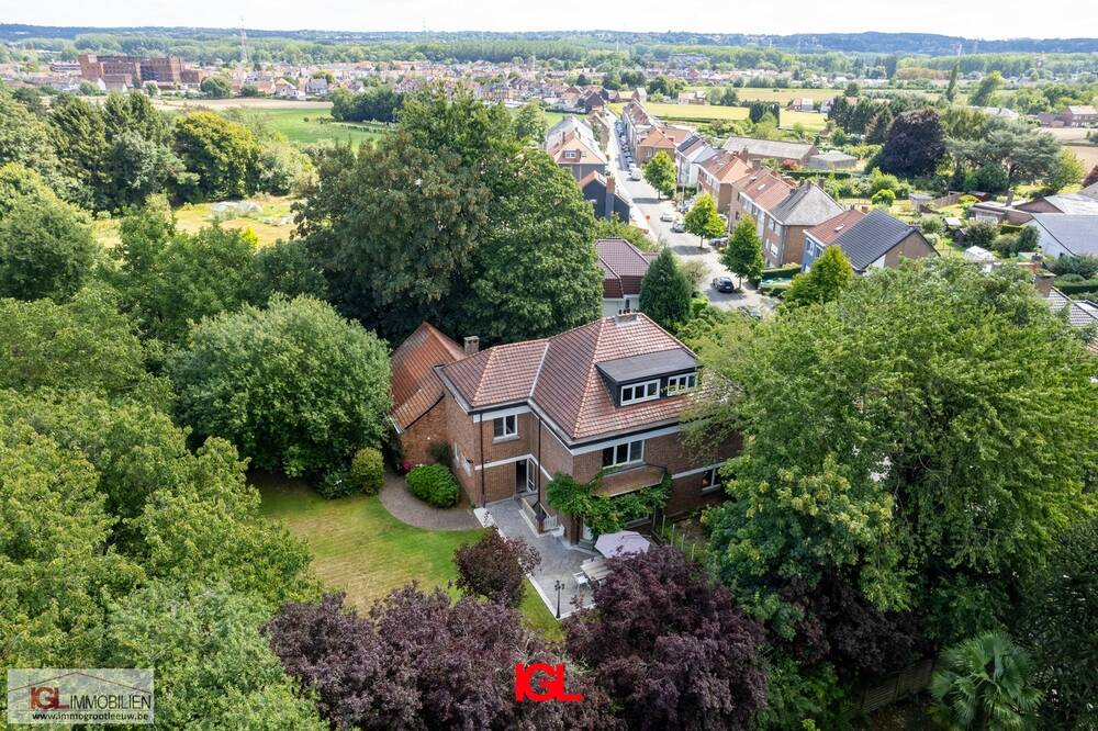 Huis te koop in Sint-Pieters-Leeuw 1600 990000.00€ 7 slaapkamers 395.00m² - Zoekertje 571736