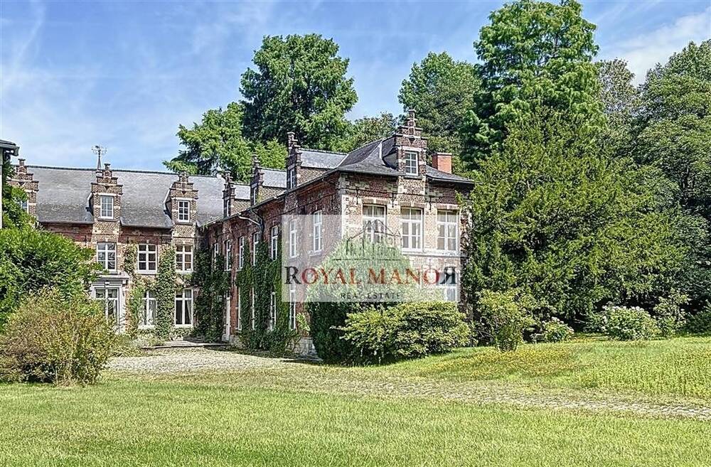 Maison à louer à Wezembeek-Oppem 1970 2750.00€ 6 chambres m² - Annonce 572202