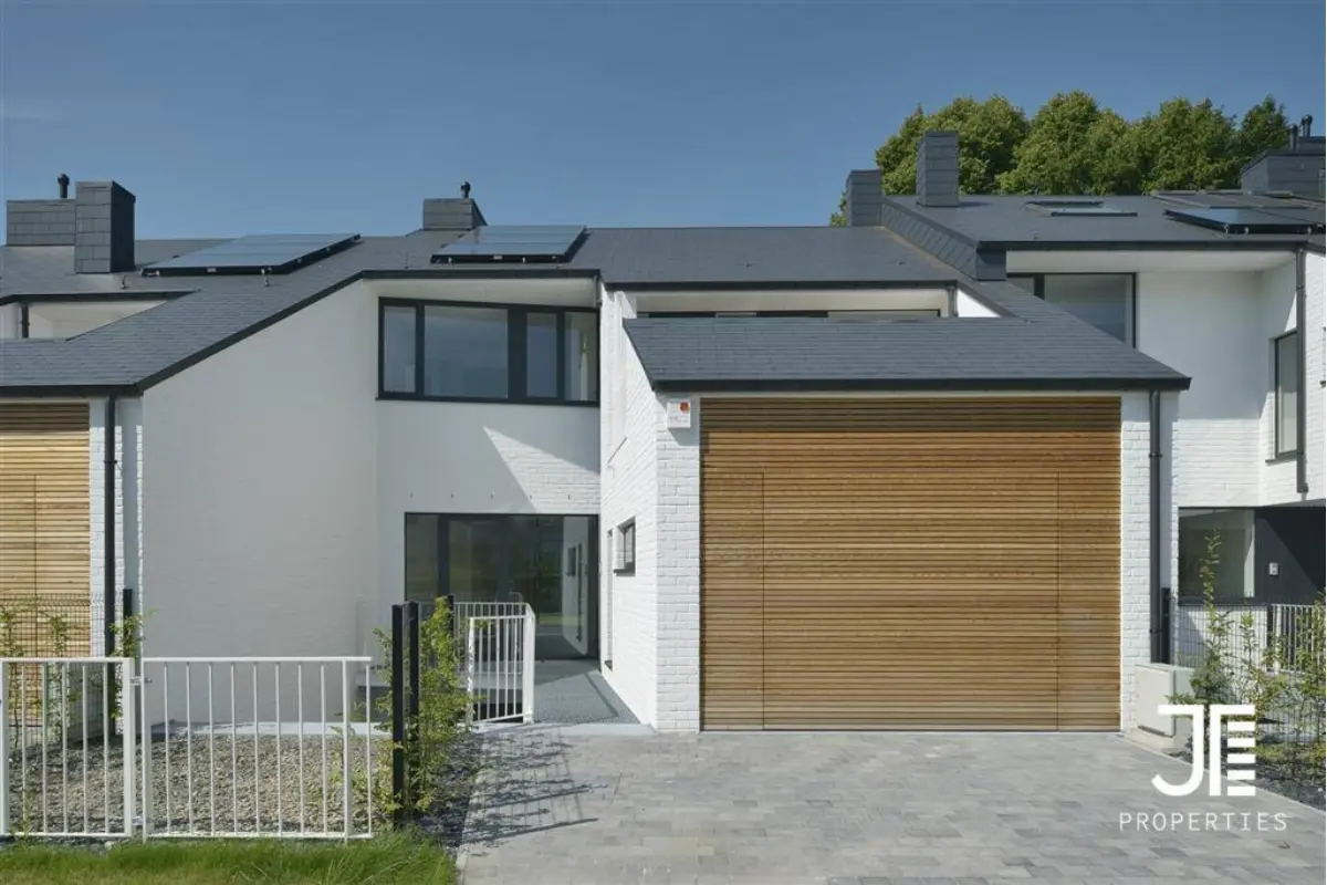 Huis te  koop in Terhulpen 1310 795000.00€ 4 slaapkamers 220.00m² - Zoekertje 573498