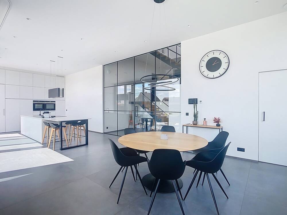 Villa à louer à Duisburg 3080 3800.00€ 4 chambres 295.00m² - Annonce 574147