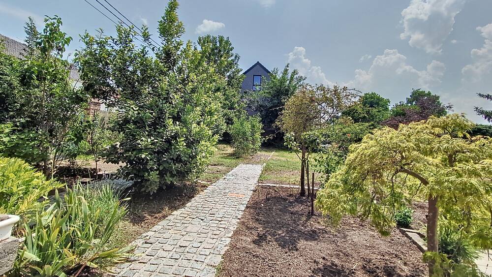 Huis te  koop in Genepiën 1470 415000.00€ 5 slaapkamers 223.00m² - Zoekertje 600210