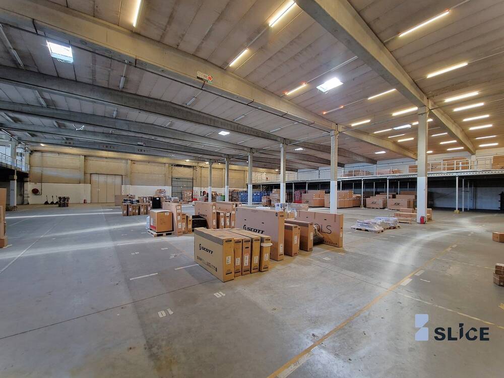 Handelszaak te  huur in Kasteelbrakel 1440 15500.00€  slaapkamers 3330.00m² - Zoekertje 575251