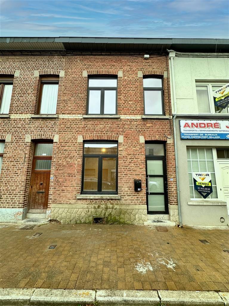 Huis te  huur in Waver 1300 1200.00€ 3 slaapkamers 102.00m² - Zoekertje 574564