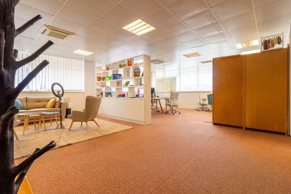 Handelszaak te  koop in Lasne 1380 410000.00€  slaapkamers 283.00m² - Zoekertje 575926