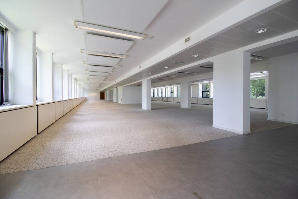 Handelszaak te huur in Terhulpen 1310 8250.00€ slaapkamers 825.00m² - Zoekertje 576354