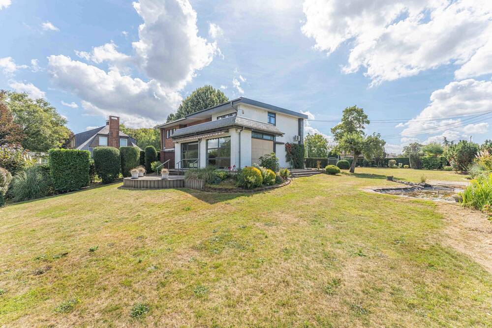 Huis te  koop in Waterloo 1410 595000.00€ 3 slaapkamers 165.00m² - Zoekertje 576496