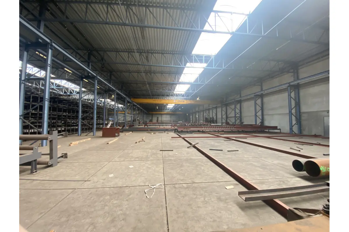 Handelszaak te  huur in Tubeke 1480 25000.00€  slaapkamers 6300.00m² - Zoekertje 577050