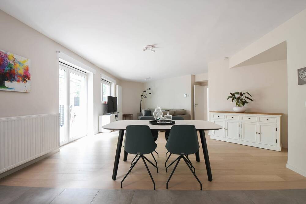Appartement te  huur in Nijvel 1400 975.00€ 2 slaapkamers 102.00m² - Zoekertje 577568