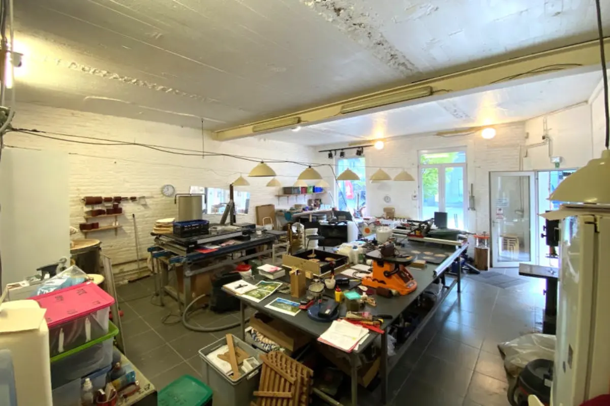 Handelszaak te  huur in Genval 1332 900.00€  slaapkamers 100.00m² - Zoekertje 577953