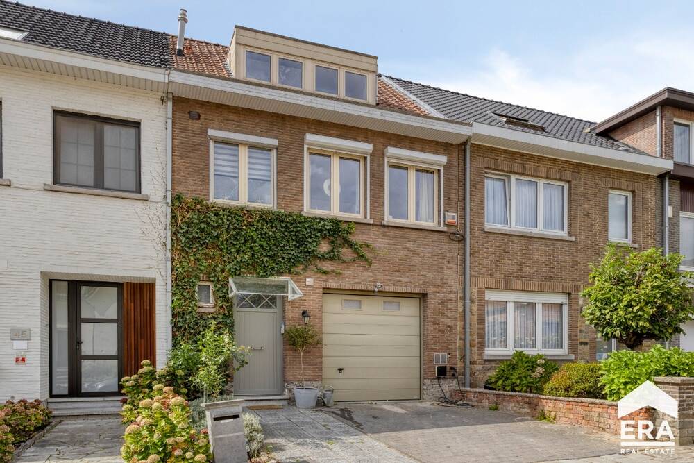 Huis te  huur in Dilbeek 1700 1600.00€ 4 slaapkamers 165.00m² - Zoekertje 578085